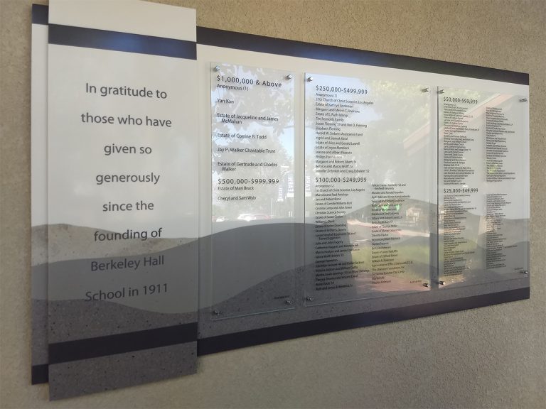 outdoor clear change donor wall