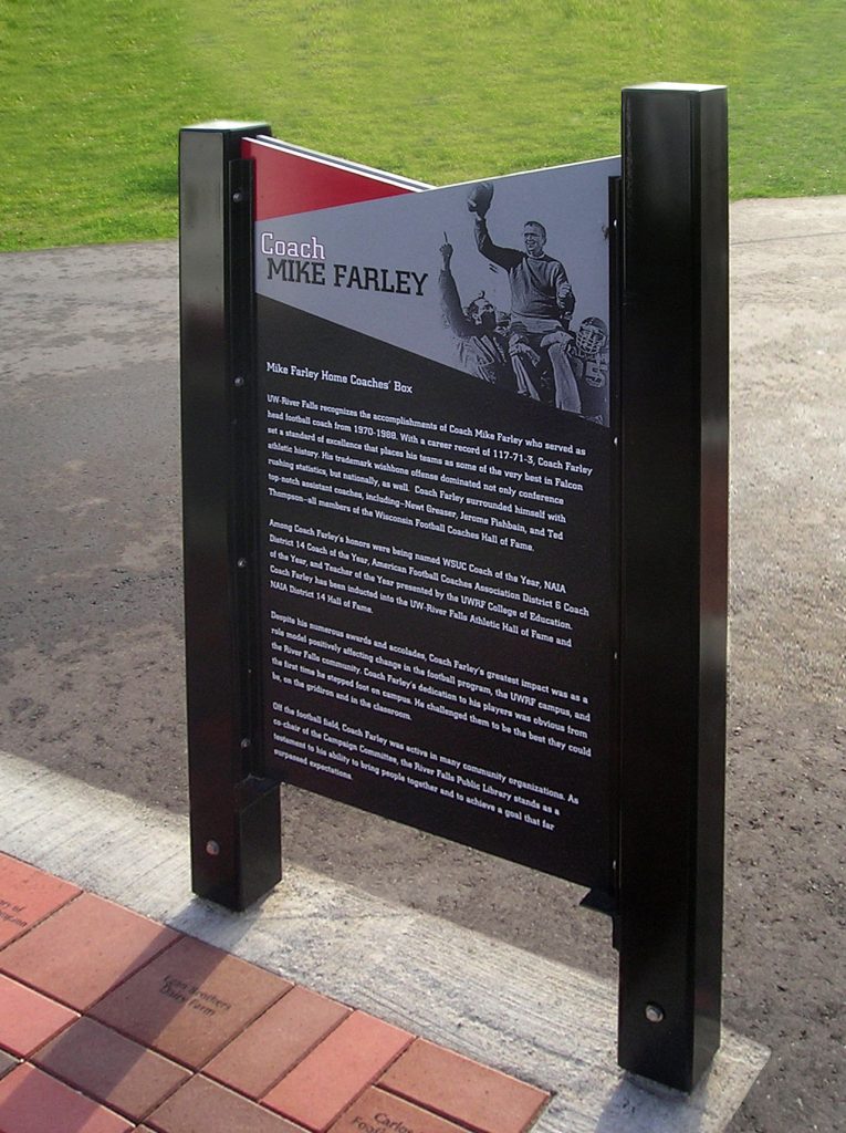 outdoor freestanding permanent recognition